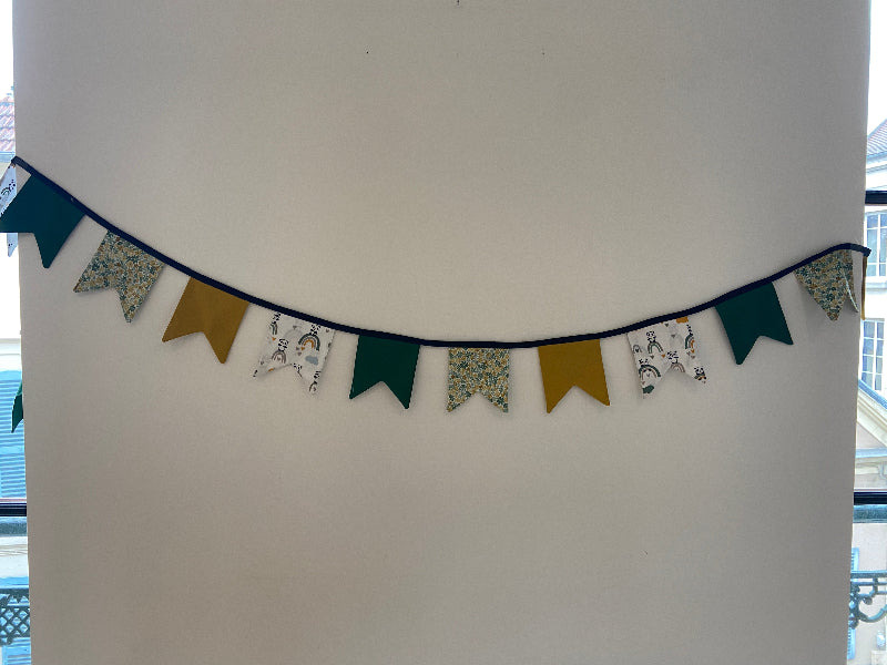 Guirlande de fanions blasons personnalisés en tissu
